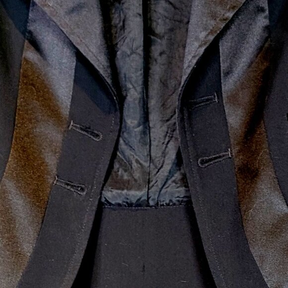 IDENTIFY Black and Satin Fancy Jacket Tuxedo style Size 4 - Picture 4 of 6